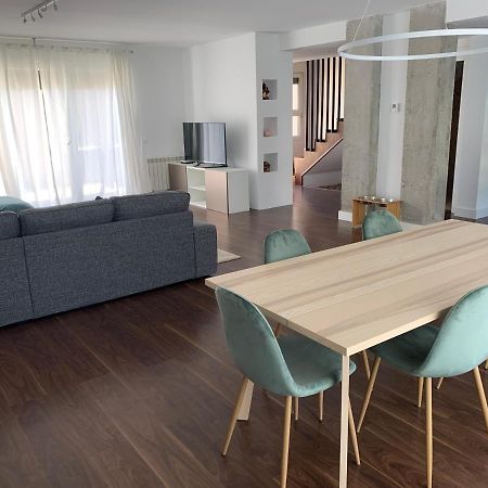 Chalet Con Piscina Privada A 25 Min De Madrid Arroyomolinos Bagian luar foto