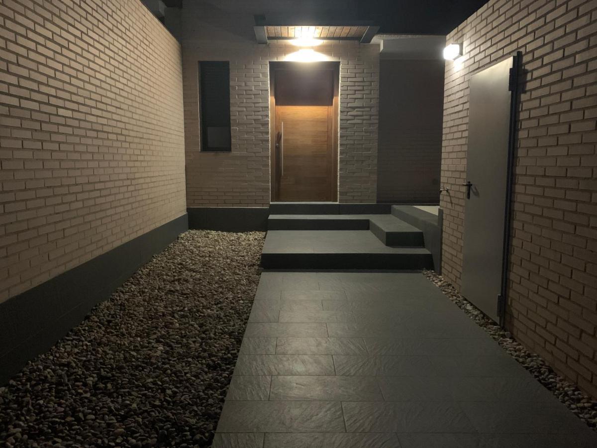 Chalet Con Piscina Privada A 25 Min De Madrid Arroyomolinos Bagian luar foto
