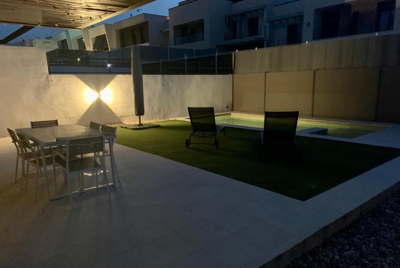 Chalet Con Piscina Privada A 25 Min De Madrid Arroyomolinos Bagian luar foto